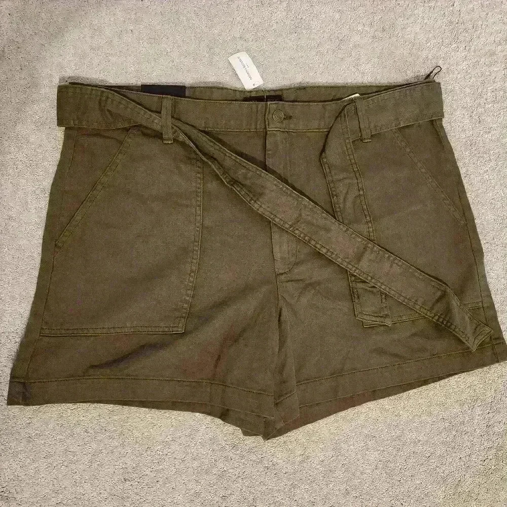 Banana reoublic tie belt shorts